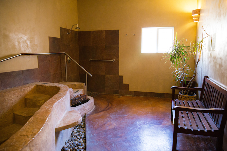 Truth or Consequences, New Mexico Feed me dearly